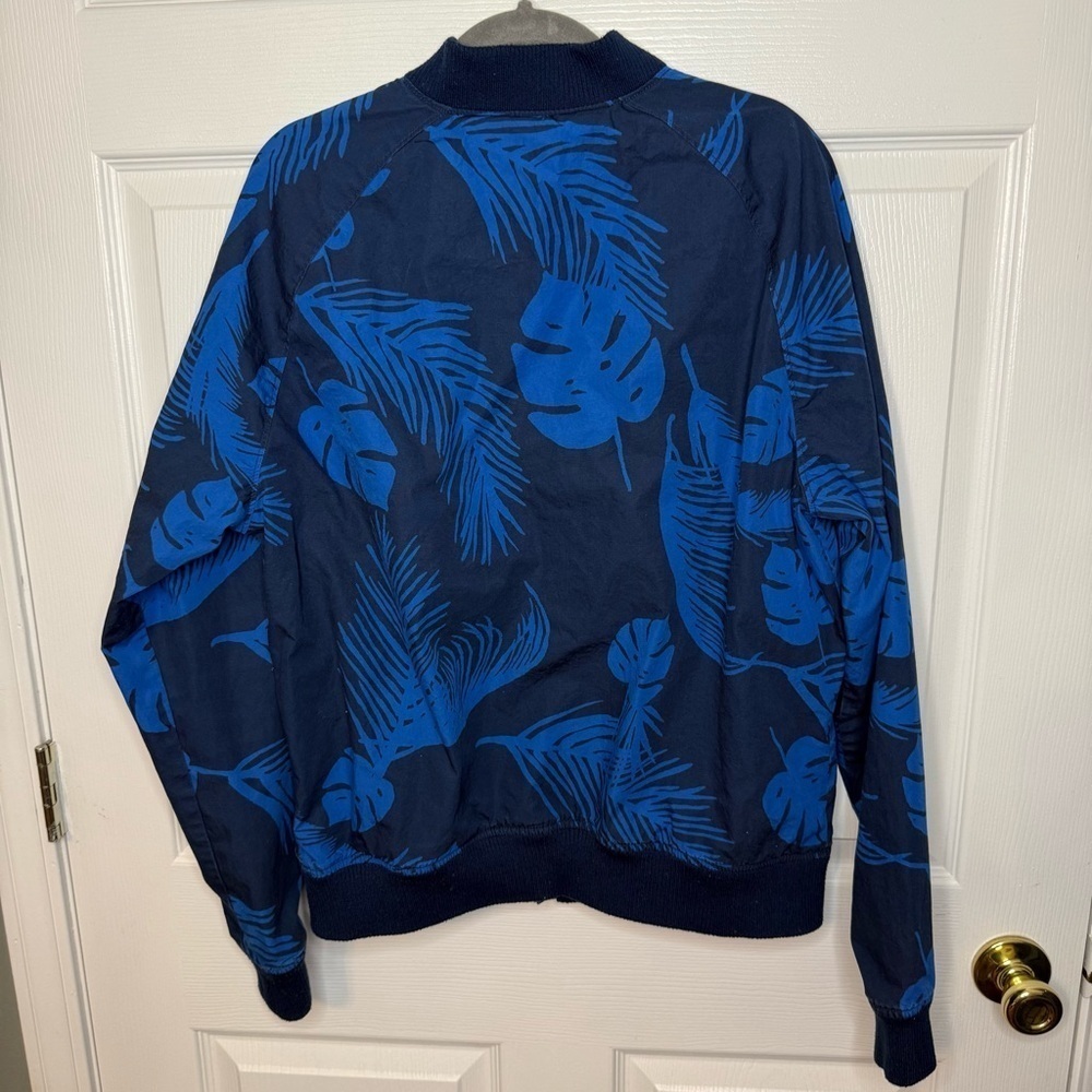 Original Penguin Blue bomber jacket with Floral Tropical Pattern Size Large GUC - Picture 2 of 8